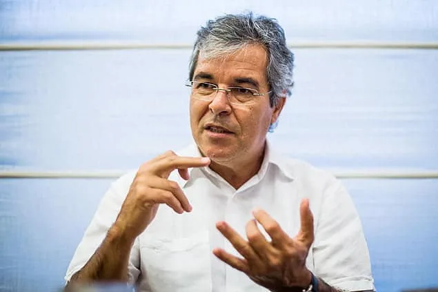 'Essa turma que ganhou o poder no Brasil e aqui no Acre não é do trabalho', diz Jorge Viana
