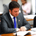Senador destaca necessidade de debater saídas para a crise nos setores da Indústria e Comércio
