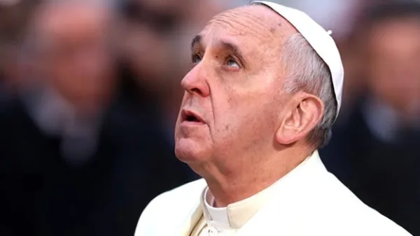 Papa afirma que festividades do Natal soam falsas em um mundo em guerra