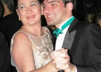 A socialite Mercedes Barbosa foi a grande aniversariante de ontem. Comemorou a data com a família em Miame. Na foto com o filho Wilson Barbosa Neto.