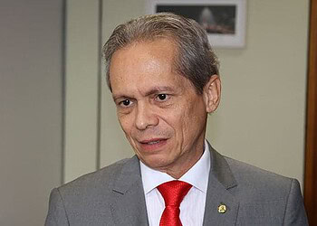 “Não resta dúvida que 2016 será um ano difícil devido à crise econômica”, diz Raimundo Angelim