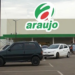 Bando invade supermercado, rende vigia e leva dinheiro dos caixas