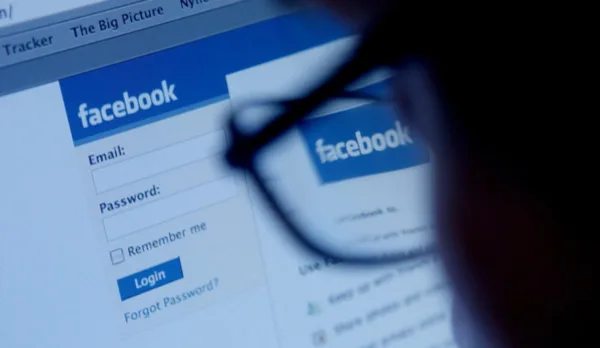 Justiça mantém condenação de acusados por publicações depreciativas em Facebook