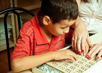 SEE auxiliam escolas particulares a inserir políticas inclusivas