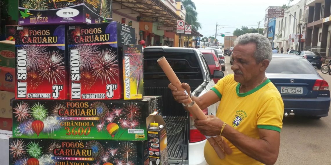 Venda de fogos de artifício cresce nos últimos dias do ano