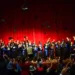 Mais de 300 alunos da Escola Leôncio de Carvalho se formaram ontem, no Teatrão. (Foto: Mardisson Gones)