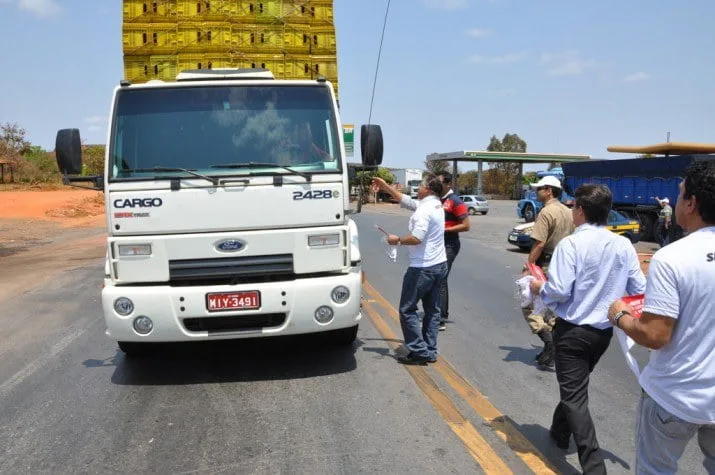 Caminhões têm novo limite de peso para trafegar em trecho da BR-364 no Acre