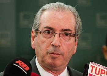 Cunha aceita pedido de abertura de processo de impeachment de Dilma