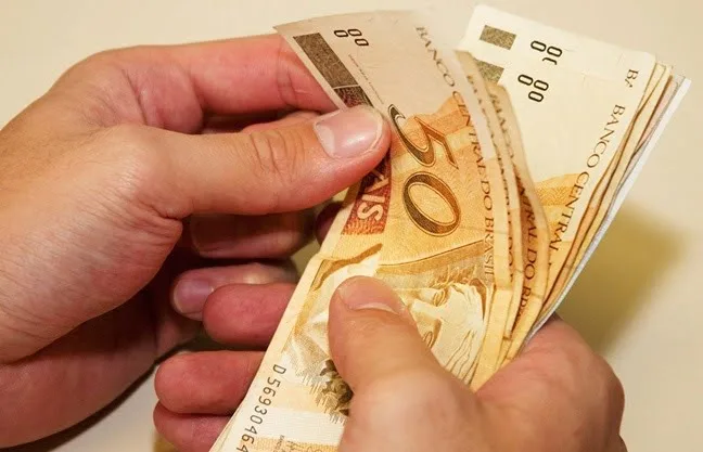 Aleac vai pagar 13ºsalário em novembro, anuncia Nicolau