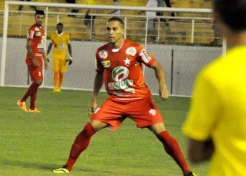 Willian Saroa é nome certo no Rio Branco em 2016, diz o técnico João Carlos Cavalo