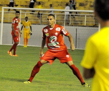 Willian Saroa é nome certo no Rio Branco em 2016, diz o técnico João Carlos Cavalo