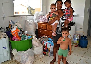 Desempregada e com três filhos pequenos invade casa na Cidade do Povo