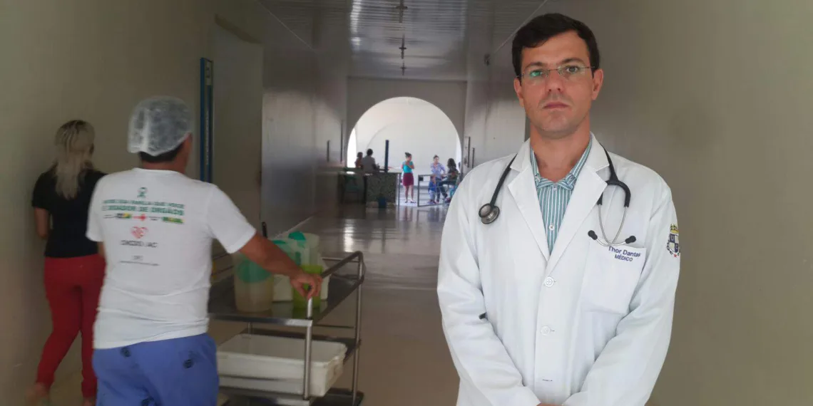 O infectologista Thor Dantas afirma que a maioria das pessoas que chega aos hospitais não sabe que está com o zika vírus, porque algumas não sentem os sintomas
