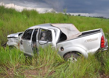 Jovem de 17 anos morre tragicamente após caminhonete capotar na estrada de Porto Acre