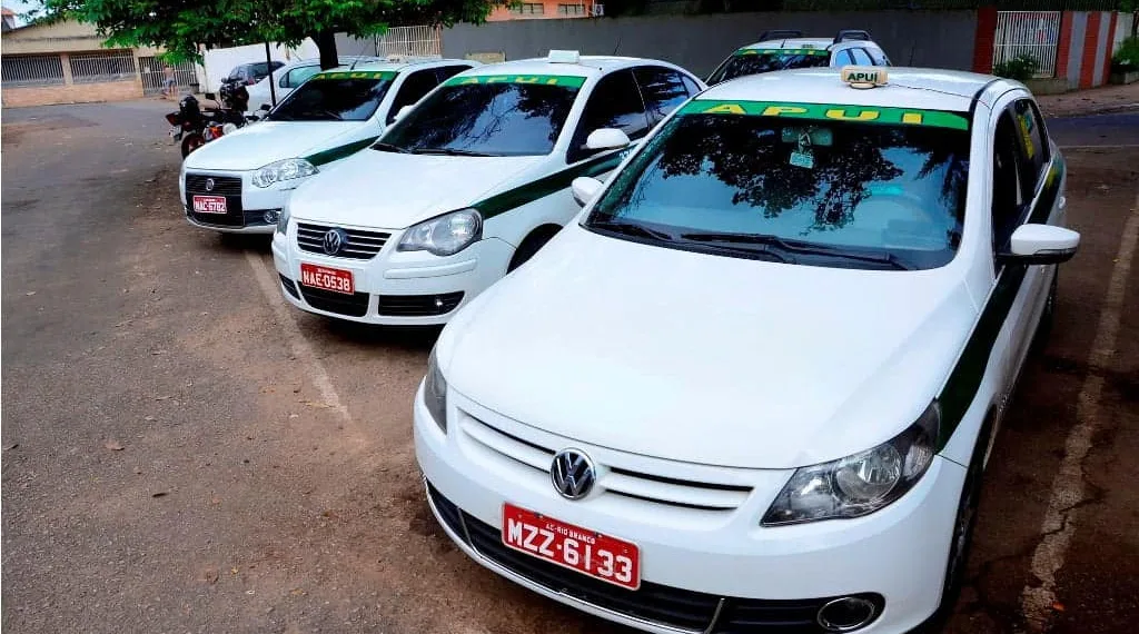 RBTRANS divulga calendário de licenciamento anual para taxistas, moto-taxistas e freteiros