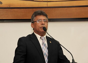 “Se decidirmos lançar candidatura em Rio Branco é porque entendemos que isto é o melhor para a população”.