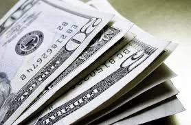 Dólar fecha a R$ 4,16, maior nível desde a criação do real