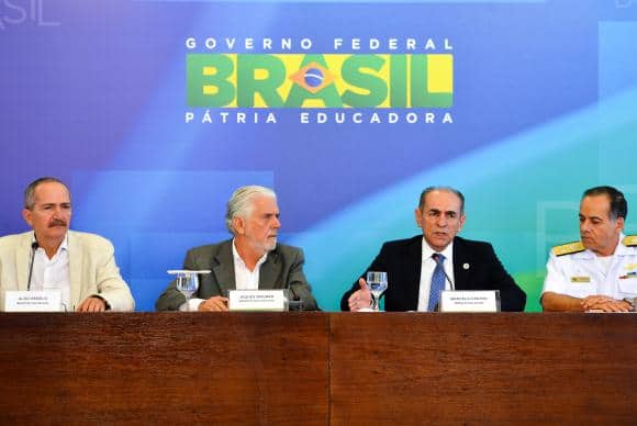 Governo estuda multa para quem mantiver focos de Aedes em casa
