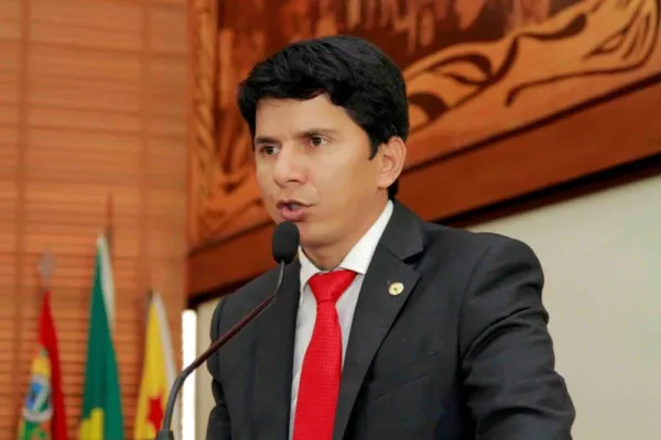 Parlamentares são reconduzidos à presidência das Comissões na Aleac