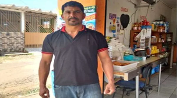 Bando armado invade Casa de Carne, rende proprietários e rouba R$ 5 mil e uma caminhonete