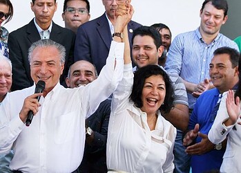“Estamos diante da nossa futura prefeita desta Capital. Nossa deputada e prefeita de Rio Branco, Eliane, Estamos juntos nesta luta”, diz Temer.