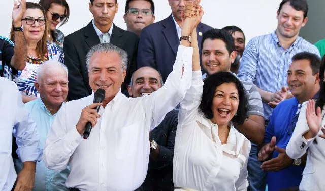 “Estamos diante da nossa futura prefeita desta Capital. Nossa deputada e prefeita de Rio Branco, Eliane, Estamos juntos nesta luta”, diz Temer.