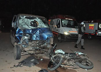 Motorista imprudente causa acidente na BR 364 deixa duas pessoas gravemente feridas