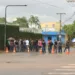 Agentes penitenciários realizam manifestação para reivindicar pagamento de gratificação