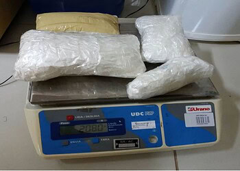 Mulher de 38 anos é presa na BR 317 acusada de transportar cocaína