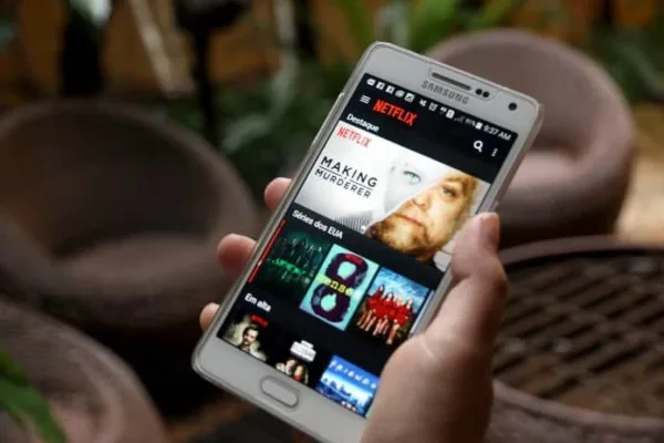 Apps falsos prometem Netflix grátis e roubam login e senha dos usuários