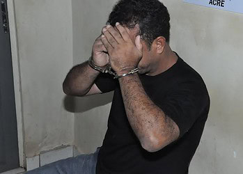 Suspeito de assalto é preso vestindo camisa da Força Nacional