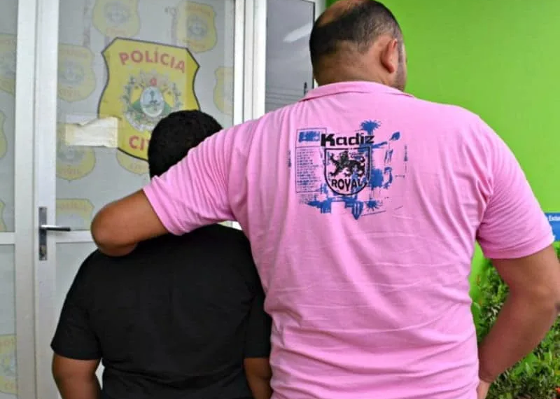 Comerciante diz que família está traumatizada . (Foto: Aline ANascimento/ G1 AC)