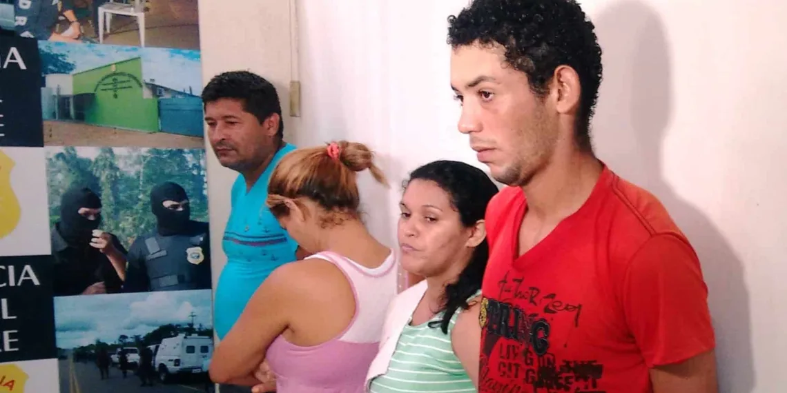 PC cumpre mandados de prisão e apresenta quatro presos
