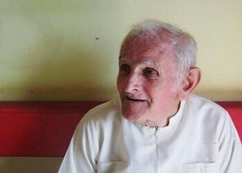 Estado de saúde do padre Paolino é grave; boletim diz que ele está entubado