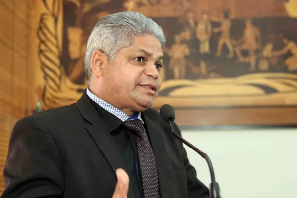 Governista pede intervenção do MP quanto a possível superfaturamento nas vendas de produtos hospitalares