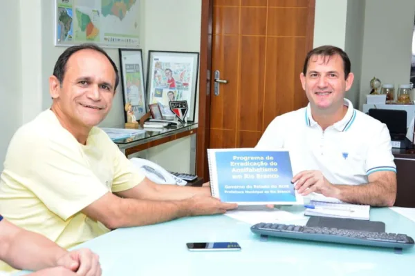 Rio Branco e Estado em parceira contra o analfabetismo na Cidade do Povo