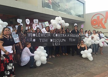 Vendedora morta pelo ex-companheiro é homenageada em ato pelo fim da violência contra a mulher