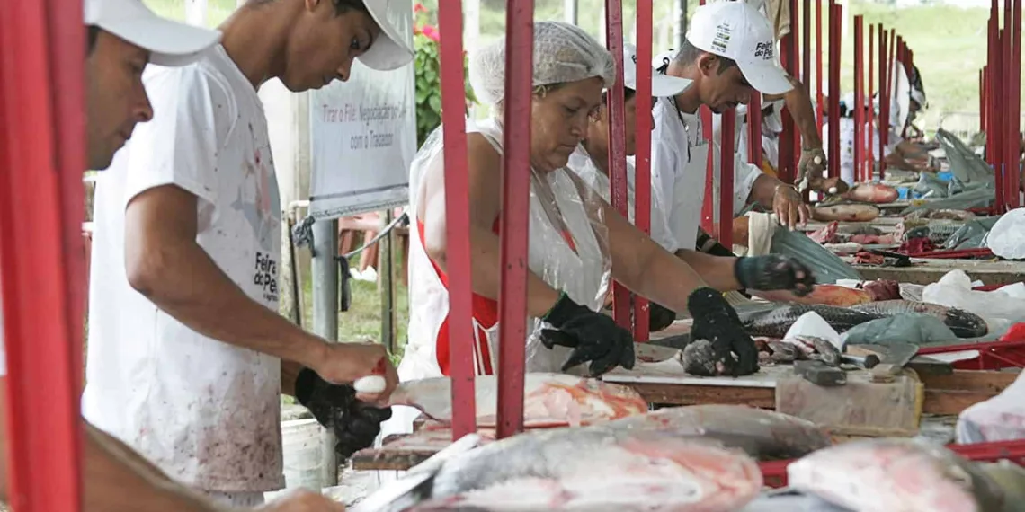 Feira do Peixe é uma oportunidade de adquirir carne branca e verduras para a Semana Santa. (Foto: Arquivo A GAZETA)