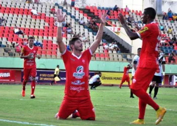 Atacante Valério Germano marcou três vezes na goleada do Rio Branco. (Foto: Façanha)
