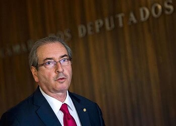 Cunha marca votação do impeachment para as 14h deste domingo