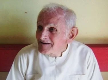 Padre Paolino passa por procedimento cirúrgico de traqueostomia e segue internado na UTI