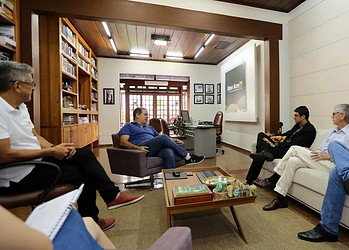 Tião Viana discute crédito para produção com novo superintende do Banco da Amazônia