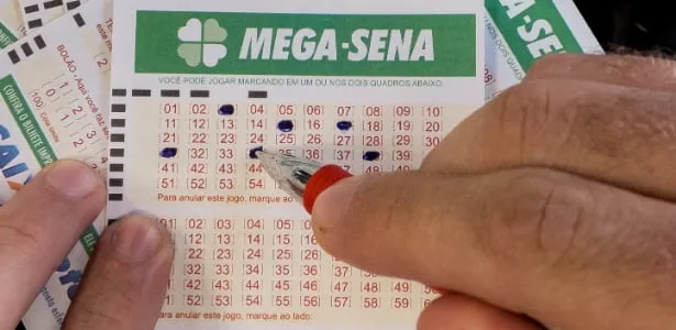 Mega-sena acumula e prêmio pode chegar a R$ 50 milhões