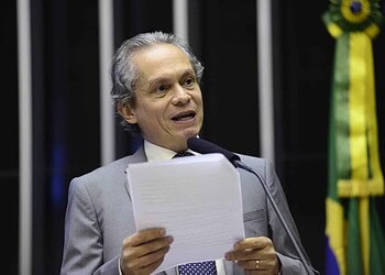 Angelim denuncia aumentos abusivos de planos de saúde