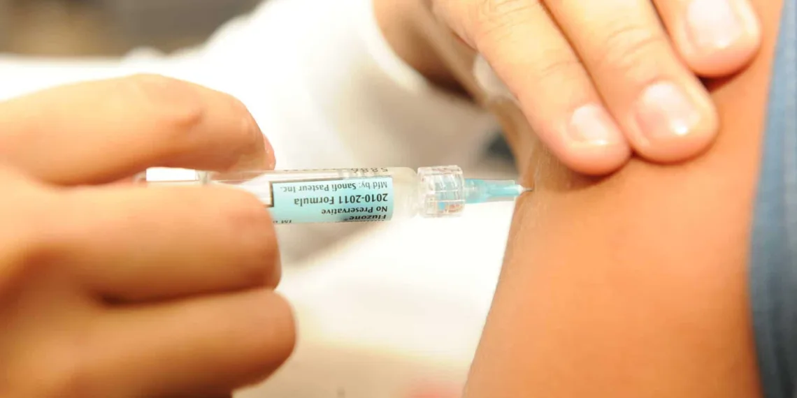 Acre recebe mais de 210 mil doses de vacina contra gripe Influenza