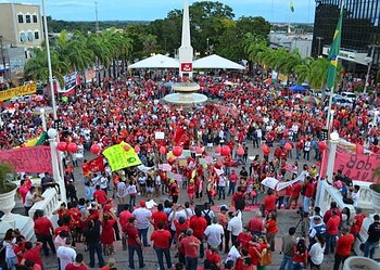 PT e aliados realizam manifesto contra impeachment de Dilma nesta sexta