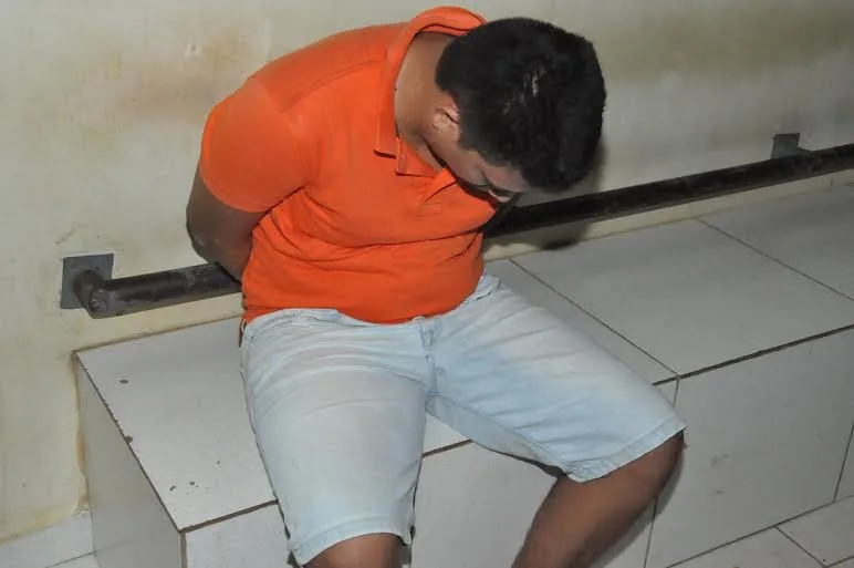 Homem engole papelotes de cocaína para não ser preso