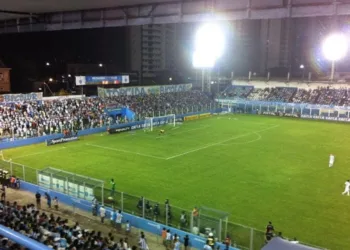 Caldeirão da Curuzu é o palco do duelo em Belém. (Foto: Divulgação)