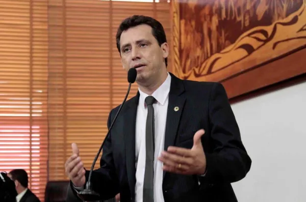 Deputados voltam a criticar serviço da Gol Linhas Aéreas ao Vale do Juruá