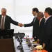 Com críticas à idade mínima para aposentadoria, centrais se reúnem com Temer